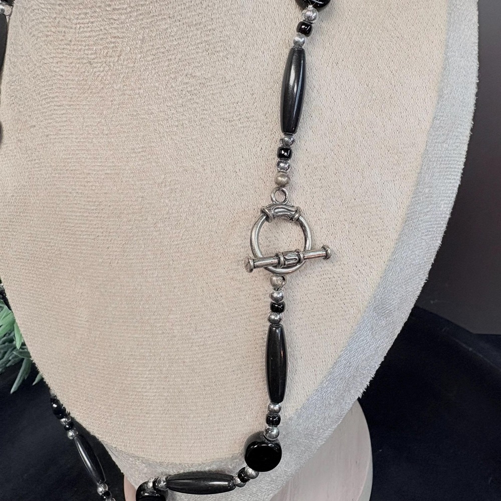 Black & Silver Beaded Necklace 22 In | Toggle | Gothic Minimalist | Witchy - Picture 4 of 6